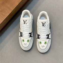 LOUIS VUITTON 루이비통 남성용 스니커즈 L74758 2COLOR