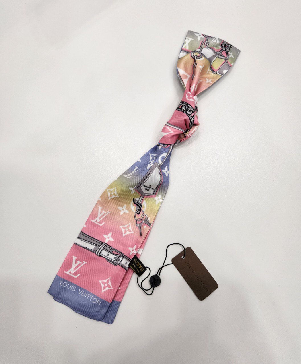 LOUIS VUITTON 루이비통 레인보우 트윌리 스카프