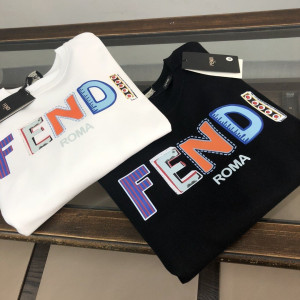 FENDI 펜디 키즈로고 맨투맨
