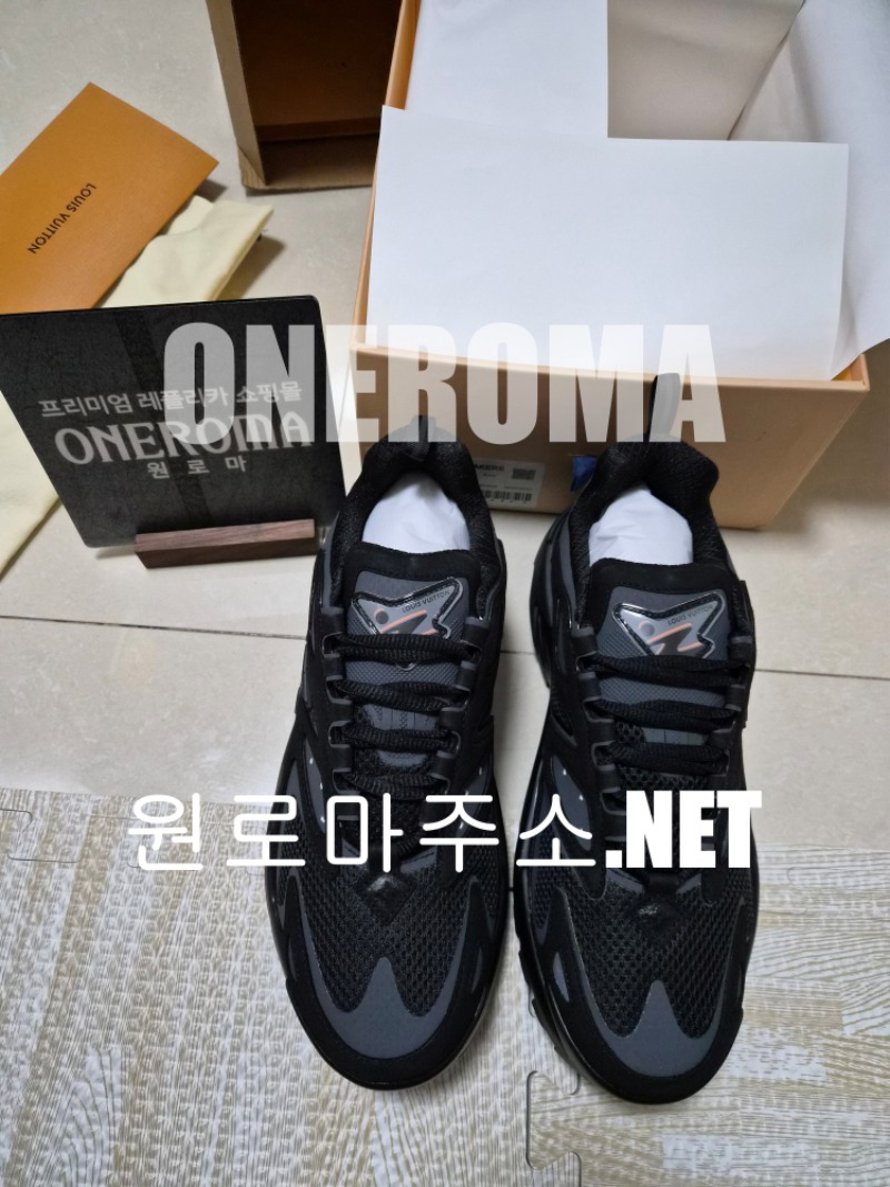 김*름 고객님 루이비통 러너 타틱 트레이너