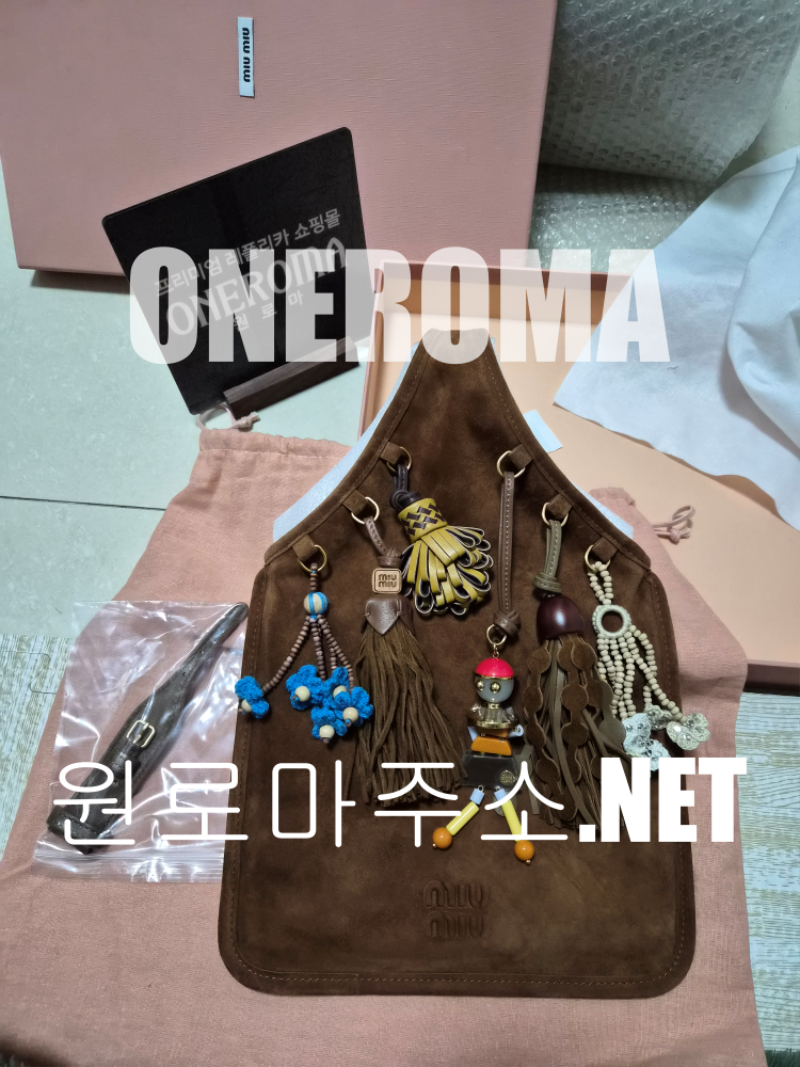 신*현 고객님 미우미우 스웨이드 백 트릭 오크