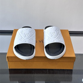 LOUIS VUITTON 루이비통 남성용 슬리퍼 L50657 2COLOR