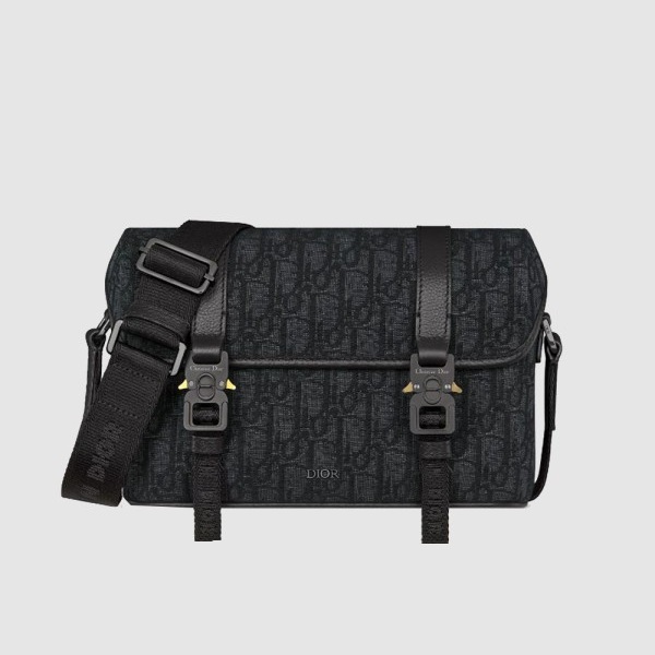 DIOR 디올 Hit the Road 플랩 스트랩백 1ESPO