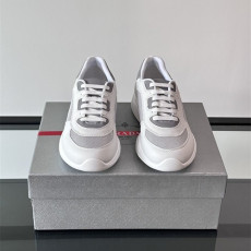 PRADA 프라다 남성용 스니커즈 P47636 2COLOR