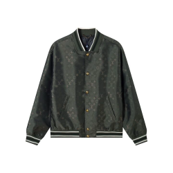 LOUIS VUITTON 루이비통 64262 모노그램 쉐도우 바시티 자켓