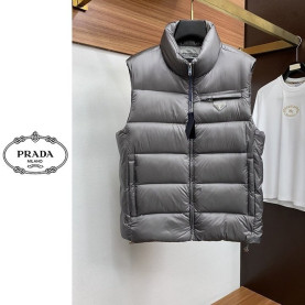 PRADA 프라다 리나일론 다운 베스트